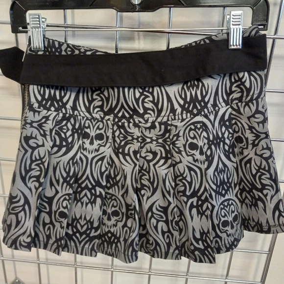 Widow,Lip service sister brand skirt set! Tribal tattoo punk print w spiked belt - Picture 6 of 7